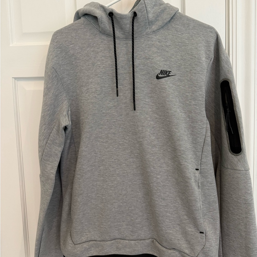 Nike Tech Hooded Gray Sweatshirt